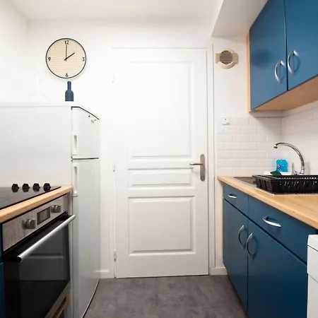 Amazing And Quiet Duplex In The Center !