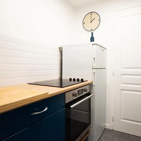 Amazing And Quiet Duplex In The Center ! *
